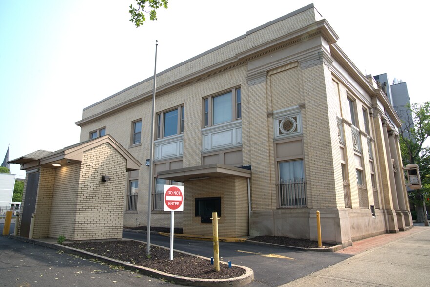 More Photos Of 219 Grand Ave, New Haven Bank For Lease