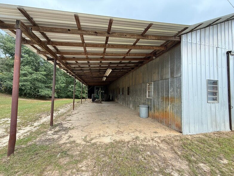 More Photos Of 245 E Washington St, Abbeville Industrial For Sale