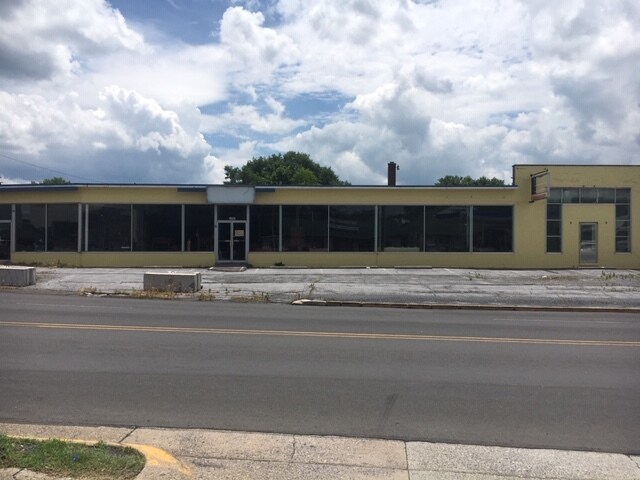 More Photos Of 129 W Old Cross Rd, New Market General Retail For Sale