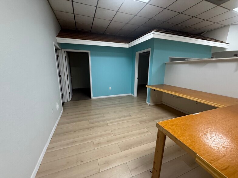 More Photos Of 2107-2129 E 63rd Ave, Bradenton Light Manufacturing For Lease