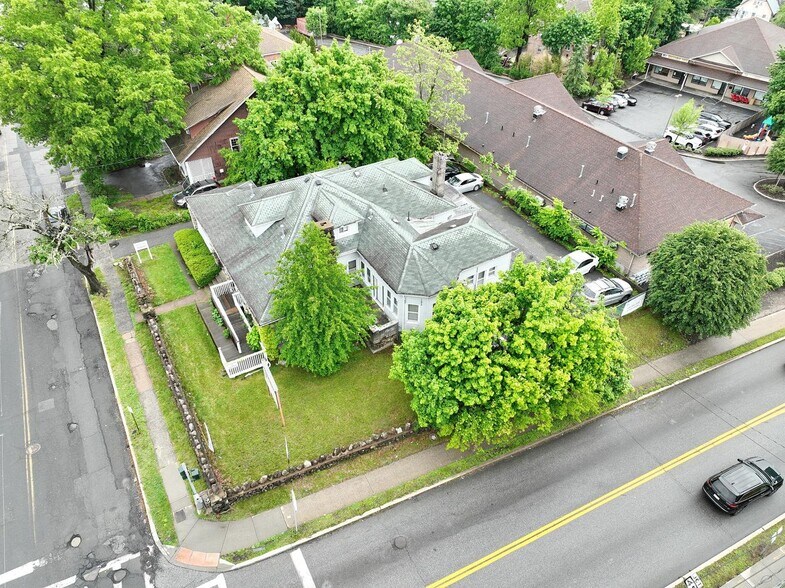 More Photos Of 22 S Madison Ave, Spring Valley Office For Sale