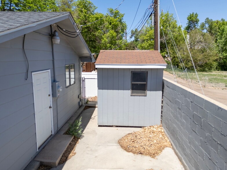 More Photos Of 20 3rd Ave, Longmont Medical For Sale
