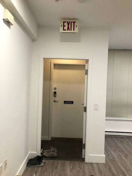 More Photos Of 1060 Hornby St, Vancouver Multifamily For Sale