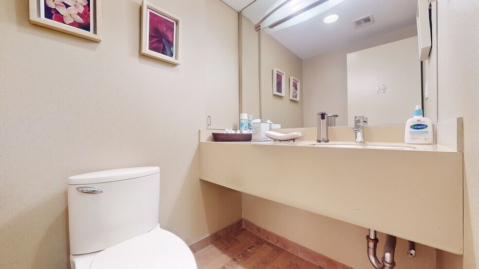 More Photos Of 115 E 61st St, New York Medical For Sale