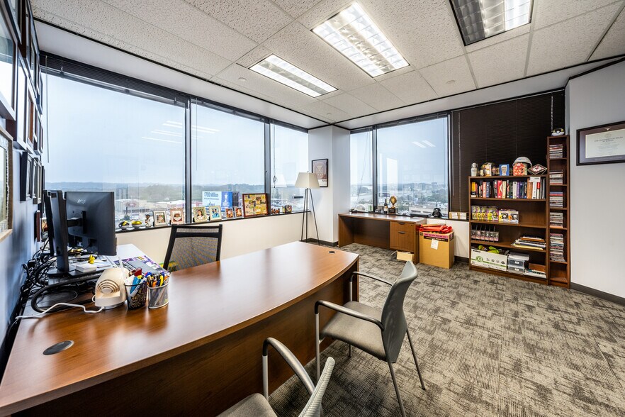 More Photos Of 13750 San Pedro Ave, San Antonio Coworking Space