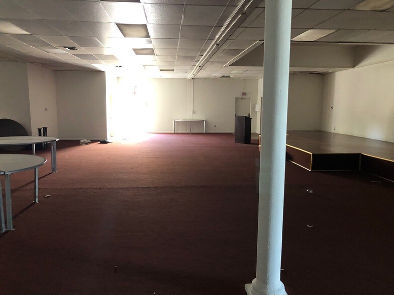 More Photos Of 7206-7226 Florin Mall Dr, Sacramento General Retail For Sale