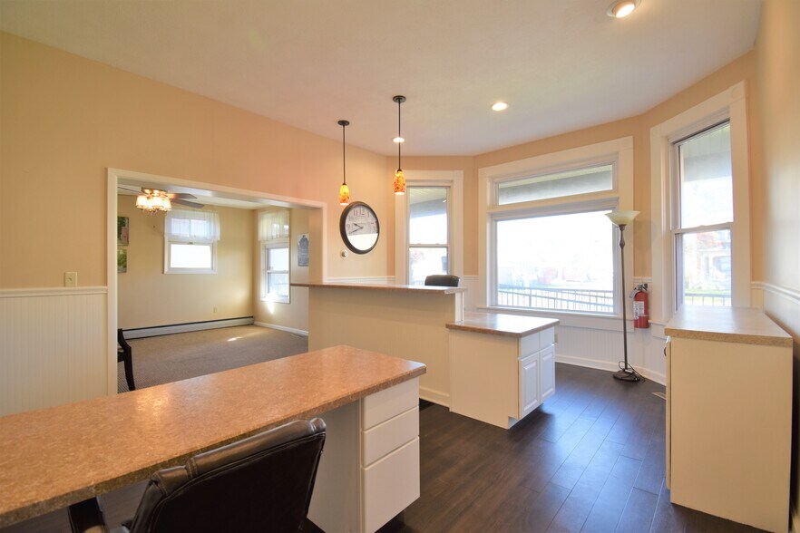 More Photos Of 281 Main St, Greenville Office For Sale