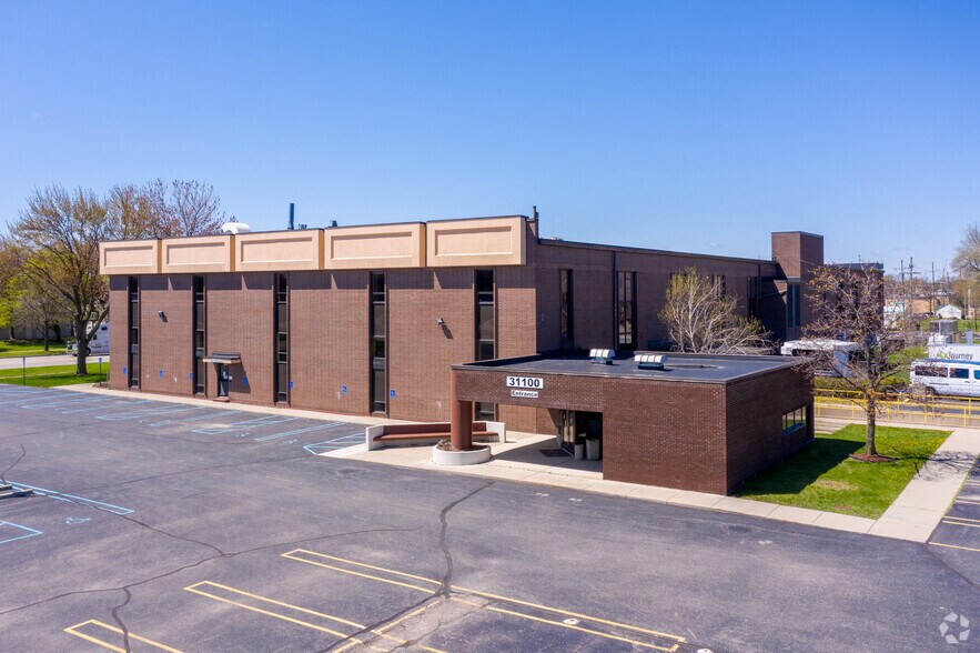More Photos Of 31100 Plymouth Rd, Livonia Medical For Sale