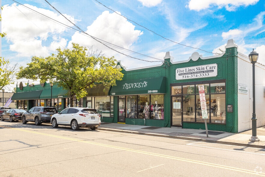 More Photos Of 1207-1219 Broadway, Hewlett Storefront For Lease