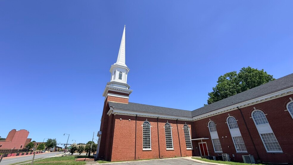 More Photos Of 801 W Franklin Blvd, Gastonia Religious Facility For Sale