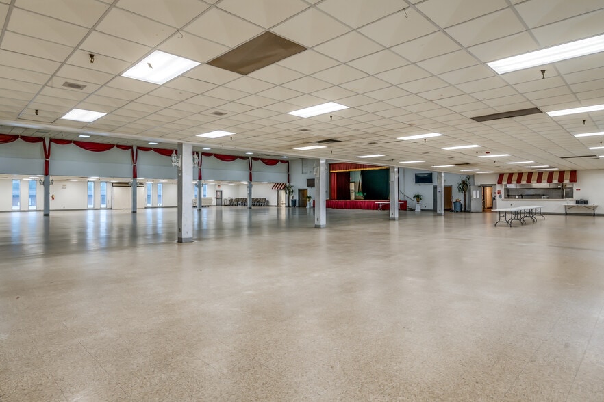 More Photos Of 555 Eastern Blvd, Montgomery Lodge Meeting Hall For Sale