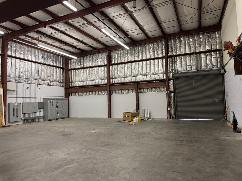 More Photos Of 45051 Industrial Dr, Fremont Warehouse For Lease