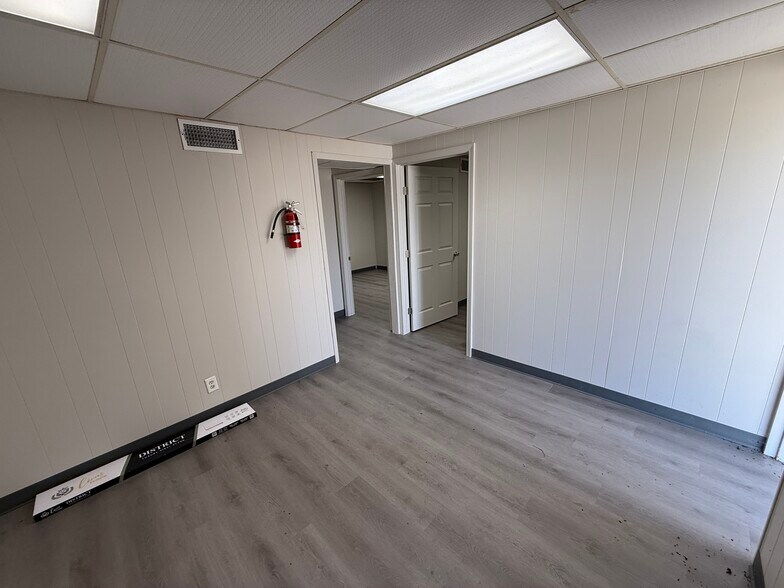More Photos Of 5450 Avenue A, Beaumont Warehouse For Sale
