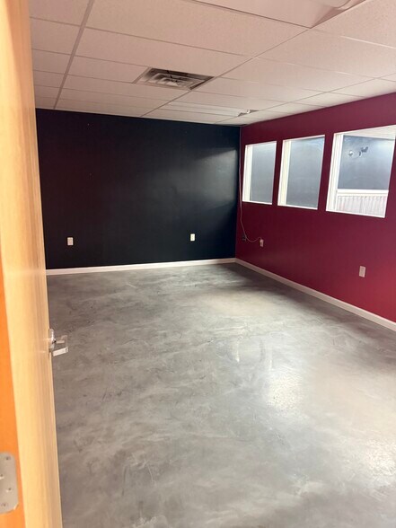 More Photos Of 848 W Hadley Ave, Las Cruces Light Manufacturing For Lease