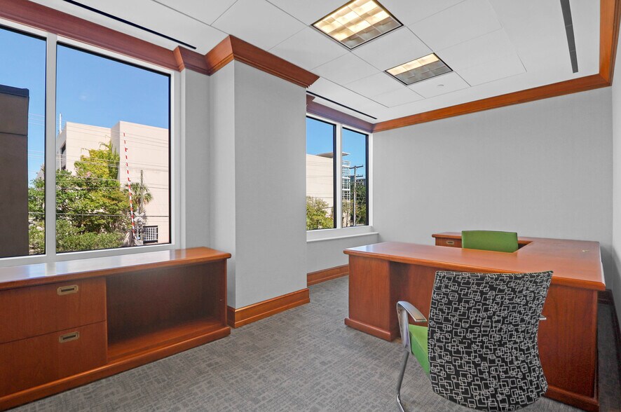 More Photos Of 40 Calhoun St, Charleston Office For Lease