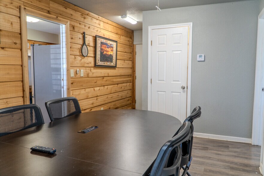 More Photos Of 4959 US-90, Alleyton Office For Sale