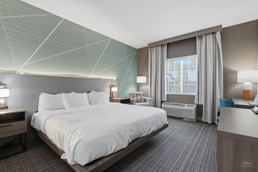 More Photos Of 334 Caroline St, Orange Hotel For Sale