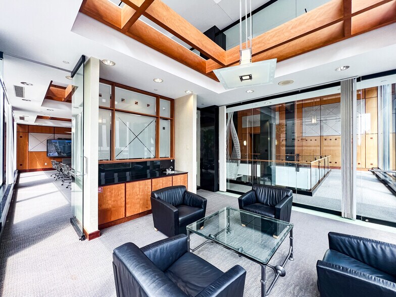 More Photos Of 333 Fayetteville St, Raleigh Office For Lease