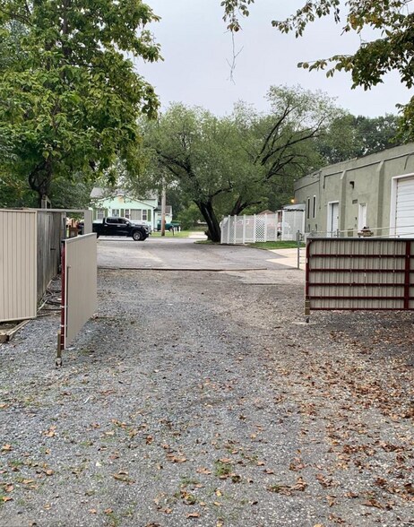 More Photos Of 2712 Sparrows Point Rd, Baltimore Light Manufacturing For Sale