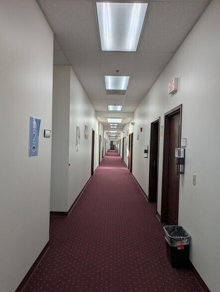More Photos Of 935 S South St, Wilmington Unknown For Lease