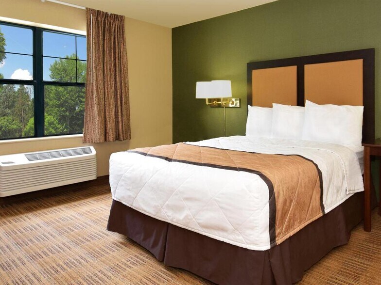 More Photos Of 572 E Beasley Rd, Jackson Hotel For Sale