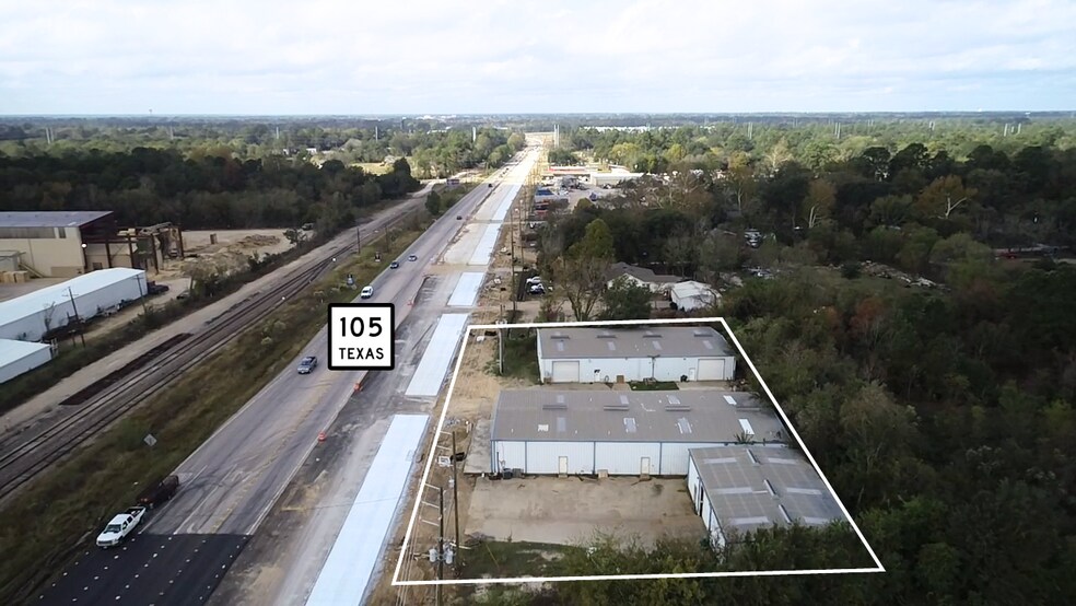 More Photos Of 2416 E Davis St, Conroe Warehouse For Sale
