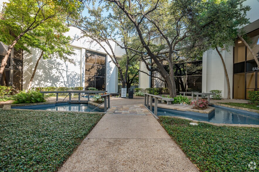 More Photos Of 2655 Villa Creek Dr, Dallas Office For Lease