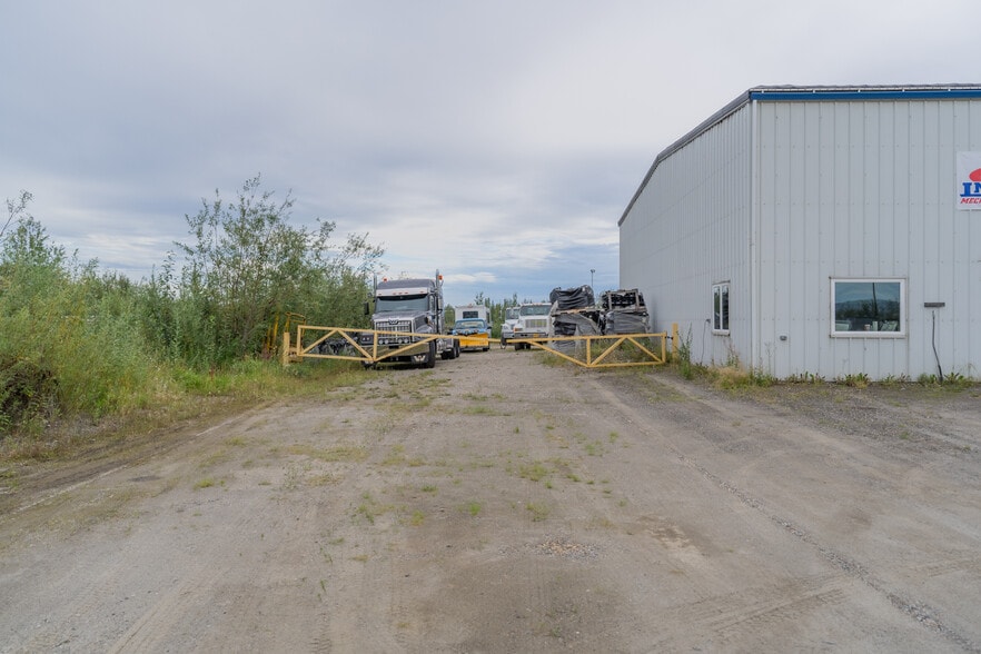 More Photos Of 1285 Queens Way, Fairbanks Warehouse For Sale