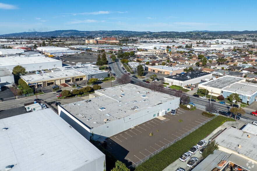 More Photos Of 14333 Wicks Blvd, San Leandro Warehouse For Sale