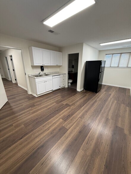 More Photos Of 5658 S Rex Rd, Memphis Medical For Lease