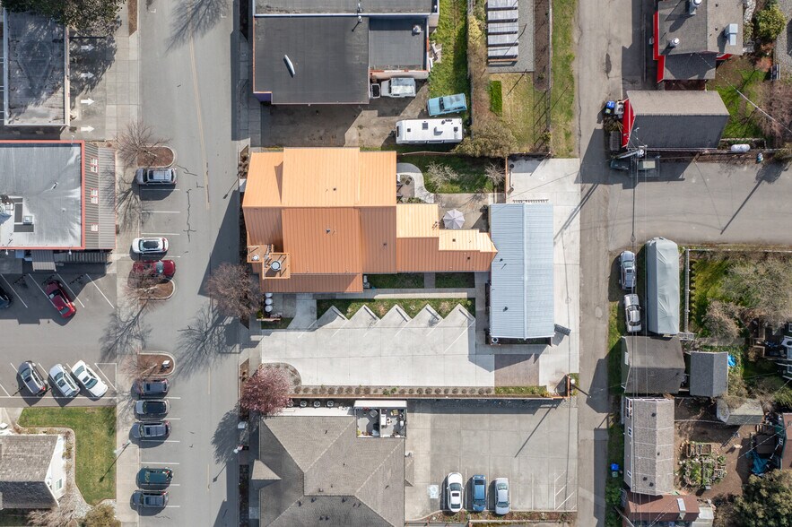More Photos Of 111 W Bell St, Sequim Hotel For Sale