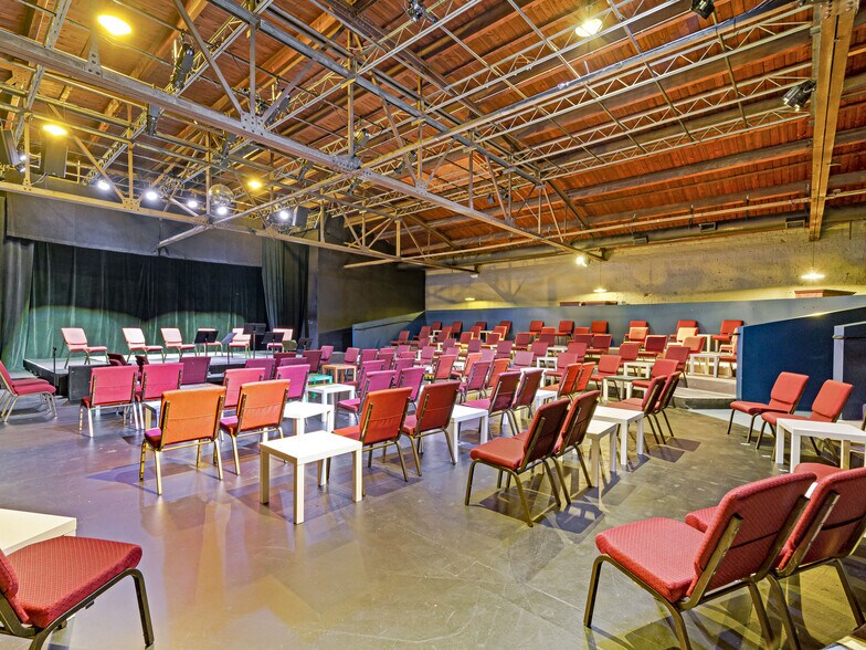 More Photos Of 125 S Main St, Hendersonville Storefront For Sale