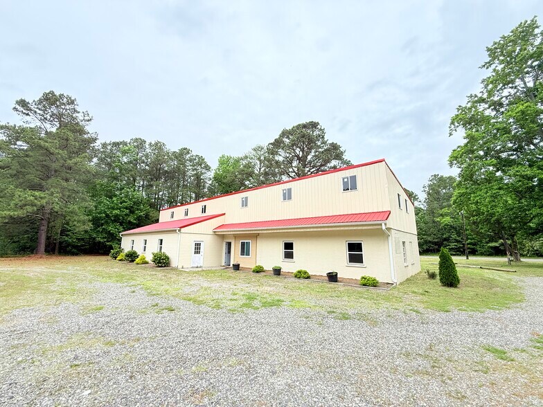 More Photos Of 7154 Richmond Hwy, Tappahannock Light Manufacturing For Sale