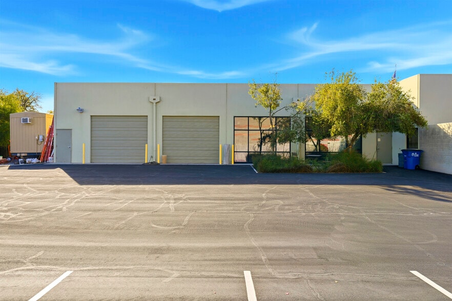 More Photos Of 1425 N Mondel Dr, Gilbert Warehouse For Lease