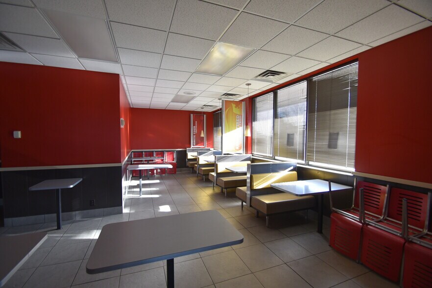 More Photos Of 1212 36th St S, Fargo Fast Food For Sale