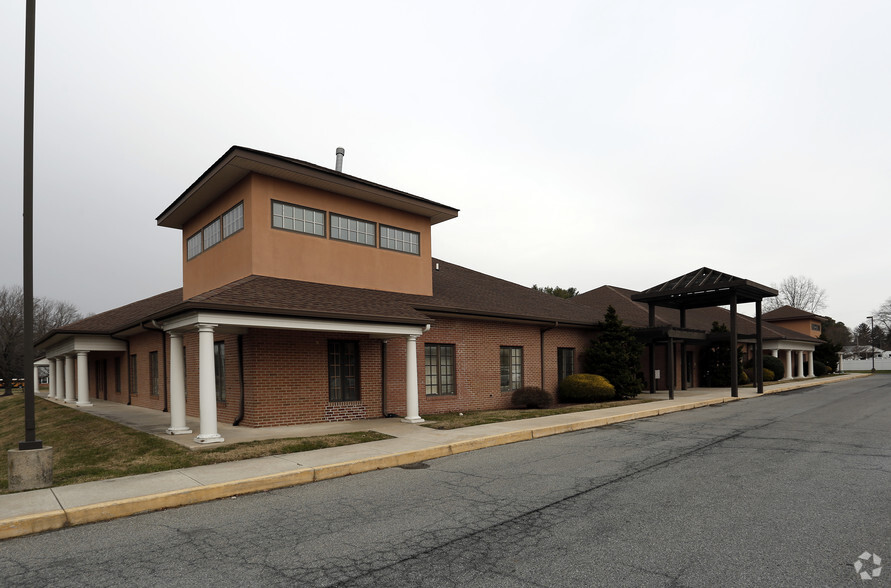 Primary Photo Of 513-517 S Dupont Blvd, Milford Medical For Lease