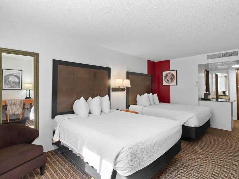 More Photos Of 333 N Main St, Richfield Hotel For Sale