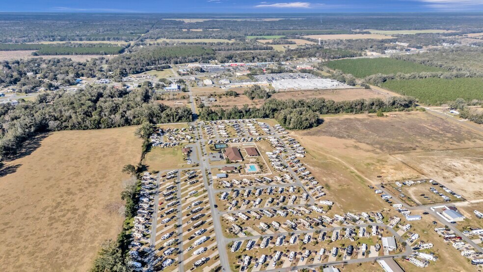 More Photos Of 2197 NW 11th Dr, Chiefland Storefront For Lease