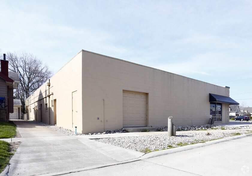 More Photos Of 5118-5126 N Summit St, Toledo Freestanding For Sale