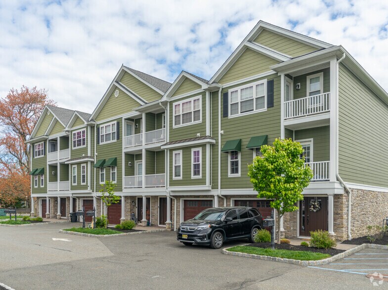 More Photos Of Chaz Way, Fairfield Apartments For Sale