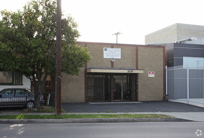 More Photos Of 1230 Hooper Ave, Los Angeles Warehouse For Sale