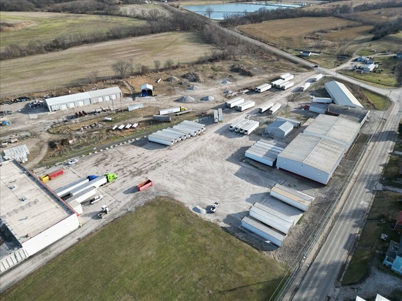 More Photos Of 832 E 3rd St, Milan Warehouse For Sale