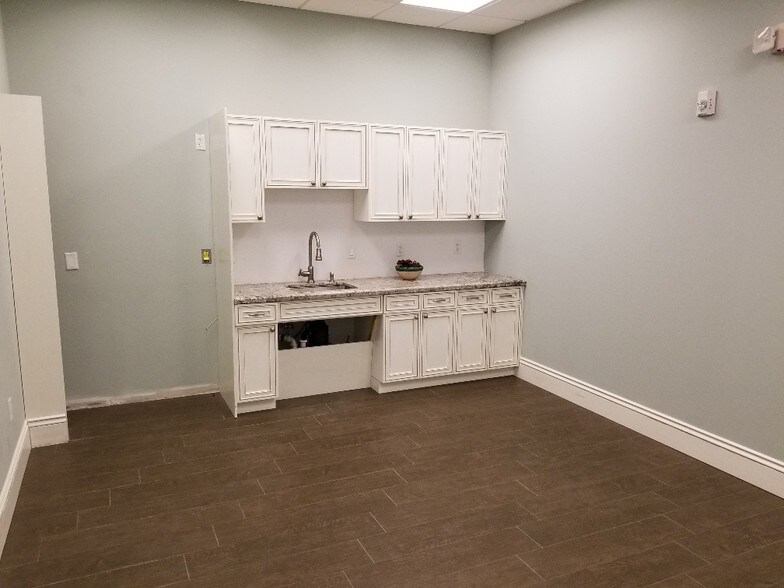 More Photos Of 10368 W State Road 84, Davie Office For Lease