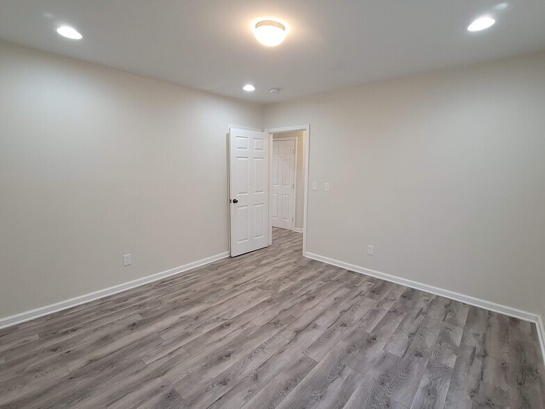 More Photos Of 1337 Cleveland Ave, Atlanta Loft Creative Space For Lease