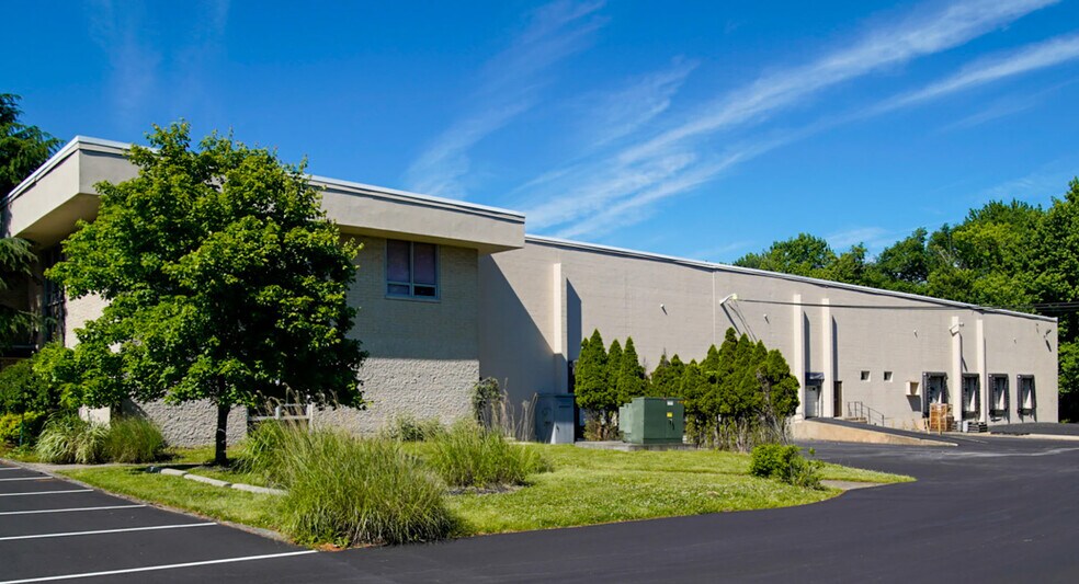 More Photos Of 1152 Marlkress Rd, Cherry Hill Warehouse For Lease