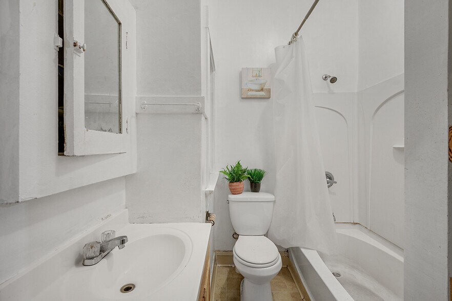 More Photos Of 2874-2882 Telegraph ave, Oakland Apartments For Sale