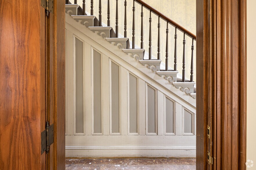 More Photos Of 471-473 H St NW, Washington Office Residential For Sale