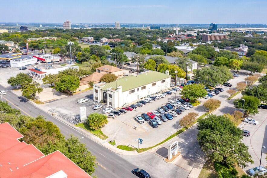 More Photos Of 7810 Louis Pasteur Dr, San Antonio Medical For Lease