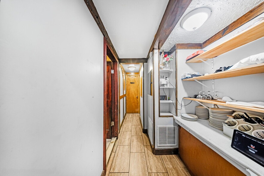 More Photos Of 152 Kearny Ave, Kearny Restaurant For Sale