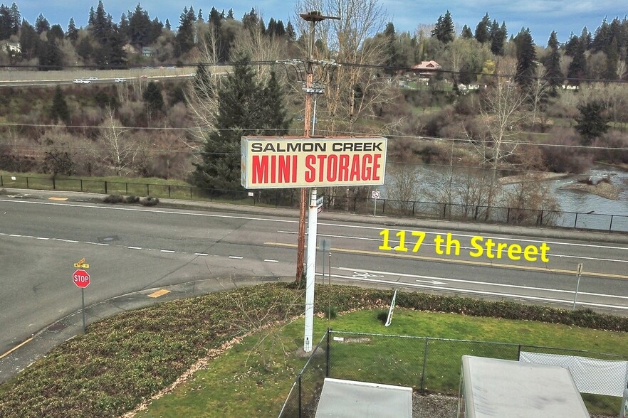 More Photos Of 1905 NE 117th St, Vancouver Self Storage For Sale